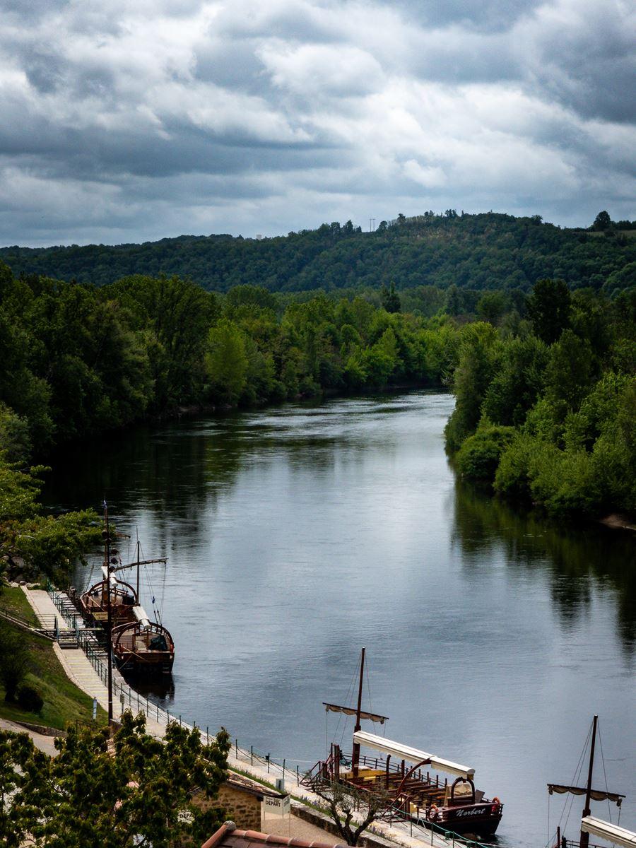 Vue sur la Dordogne et ses gabarres depuis La Roque-Gageac